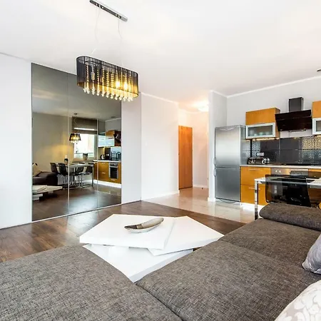 Apartmán Super-apartamenty Targi Poznanskie *